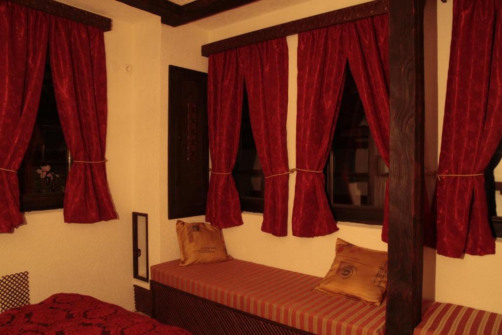 Villa Jovan Ohrid Bilik gambar